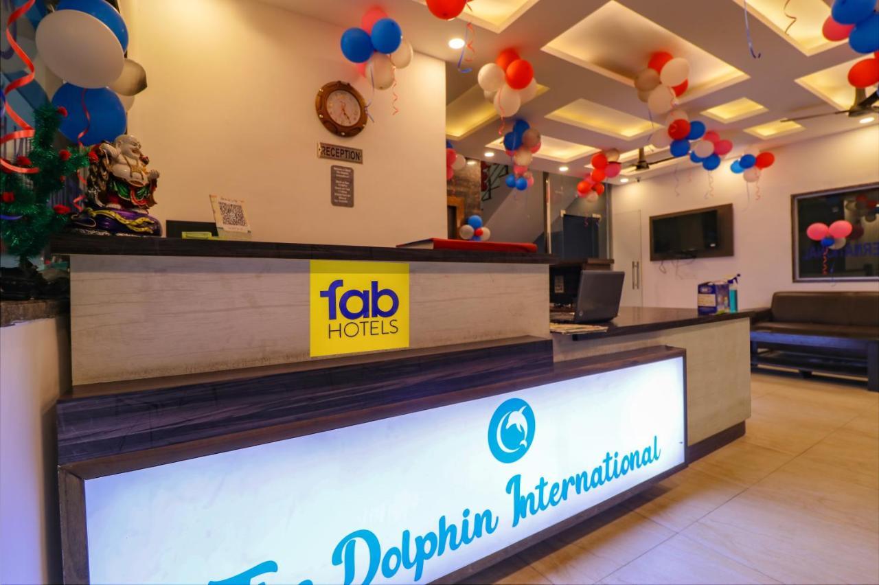 Fabexpress Dolphin International Hotel New Delhi Exterior photo